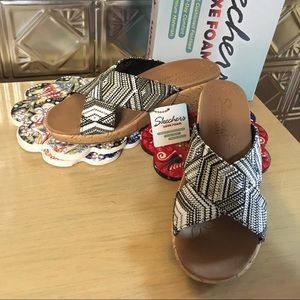 NWT sketchers sandals